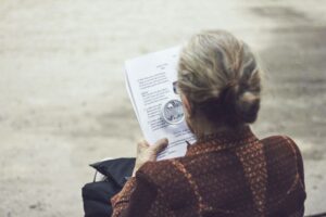 Leitura e escrita têm efeito protetor no envelhecimento